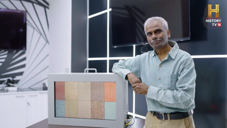 IIT Professor from Tamil Nadu has created a special screen, its mind-boggling features showcased only on HistoryTV18