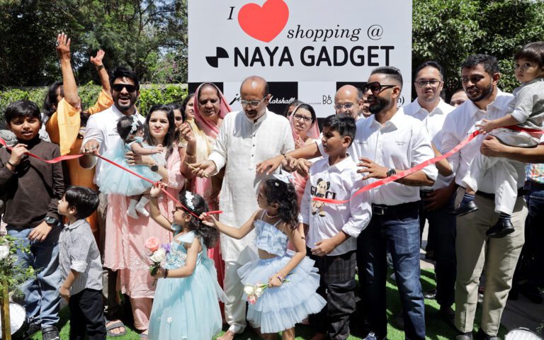 Naya Gadget, Chennai’s latest multi brand store opens in EA