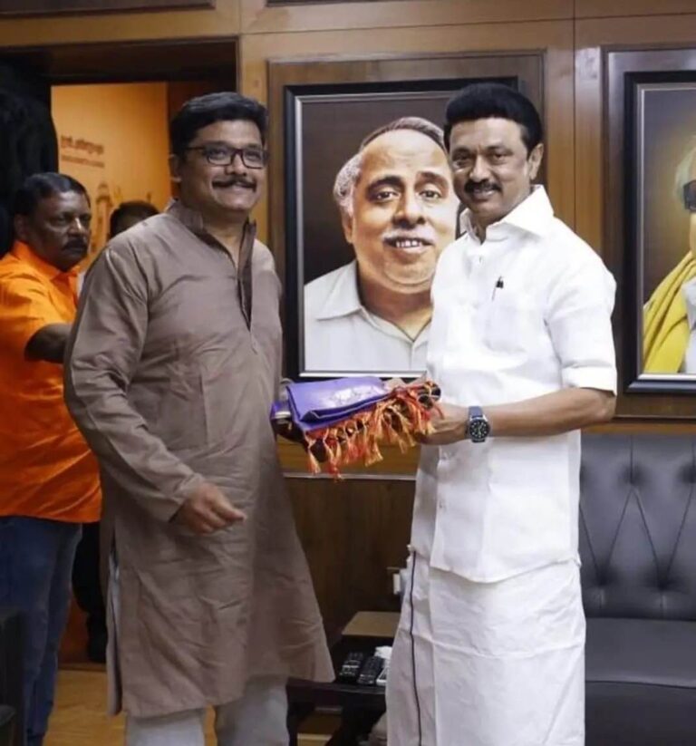 திமுக-வின் தேசிய செய்தித் தொடர்பாளரும்,வெளிநாட்டு தமிழர் பிரிவு இணைச்செயலாளருமான வழக்கறிஞர் புகழ் காந்தி திமுக-வில் இருந்து விலகல்