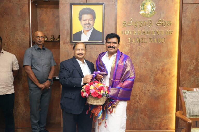 சென்னை உயர்நீதிமன்றத்தின் மூத்த வழக்கறிஞர் TVkவில் இணைந்து கொண்டார்