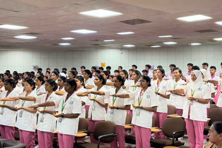 SRM College of Nursing Holds Lamp Lighting Ceremony for 35th Batch of B.Sc. Nursing